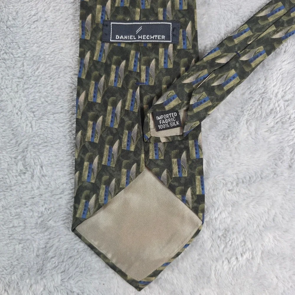 Daniel Hechter‎ Mens Green Geometric Silk Necktie Abstract Professional 4